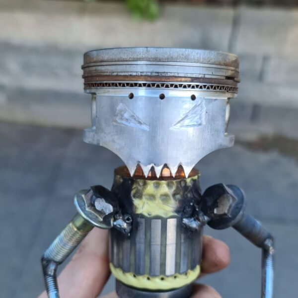 Pistonhead powerlifter